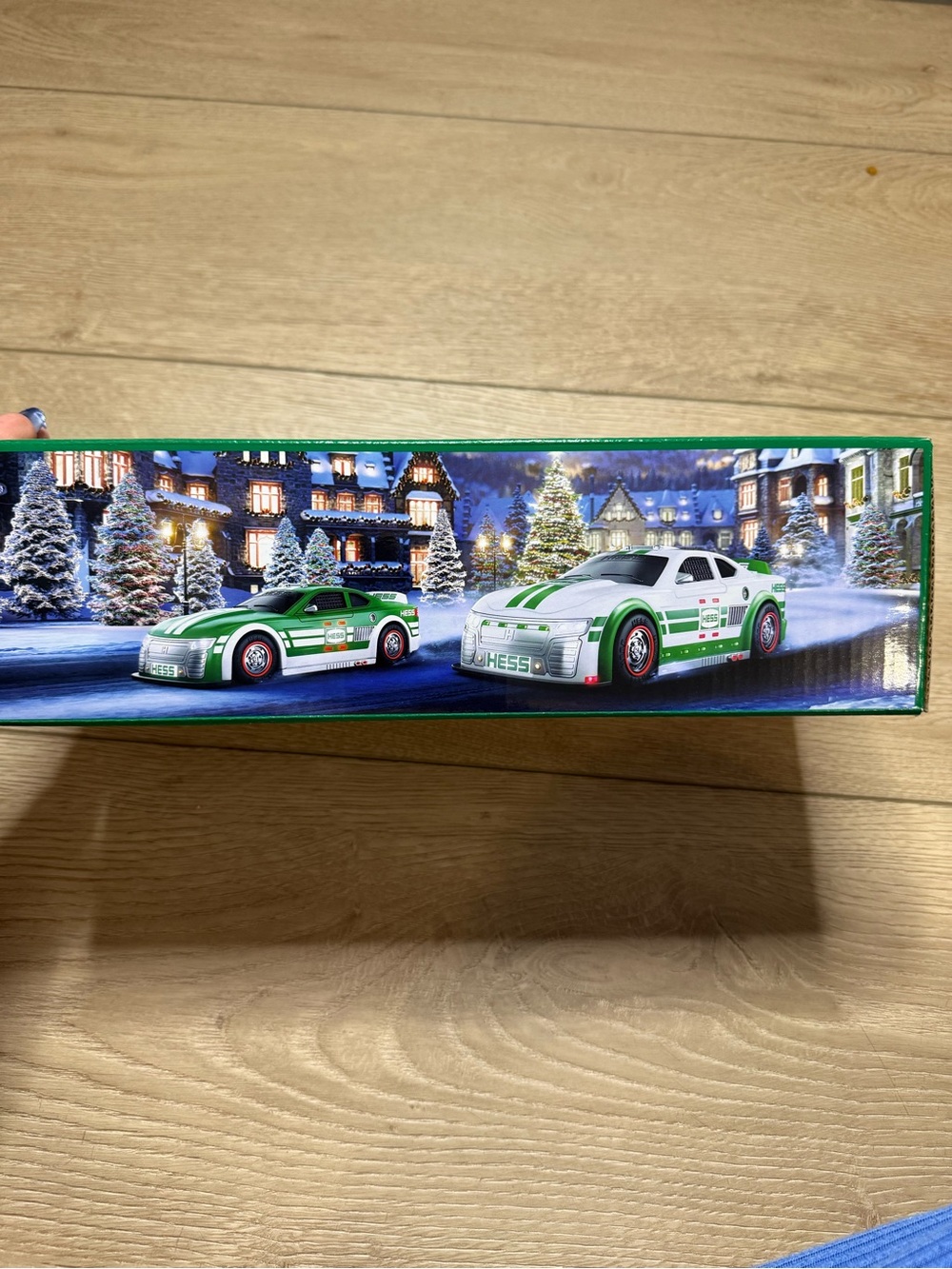 Brand new never opened Hess Green and White Holiday Racing Car Set - Kids Toys